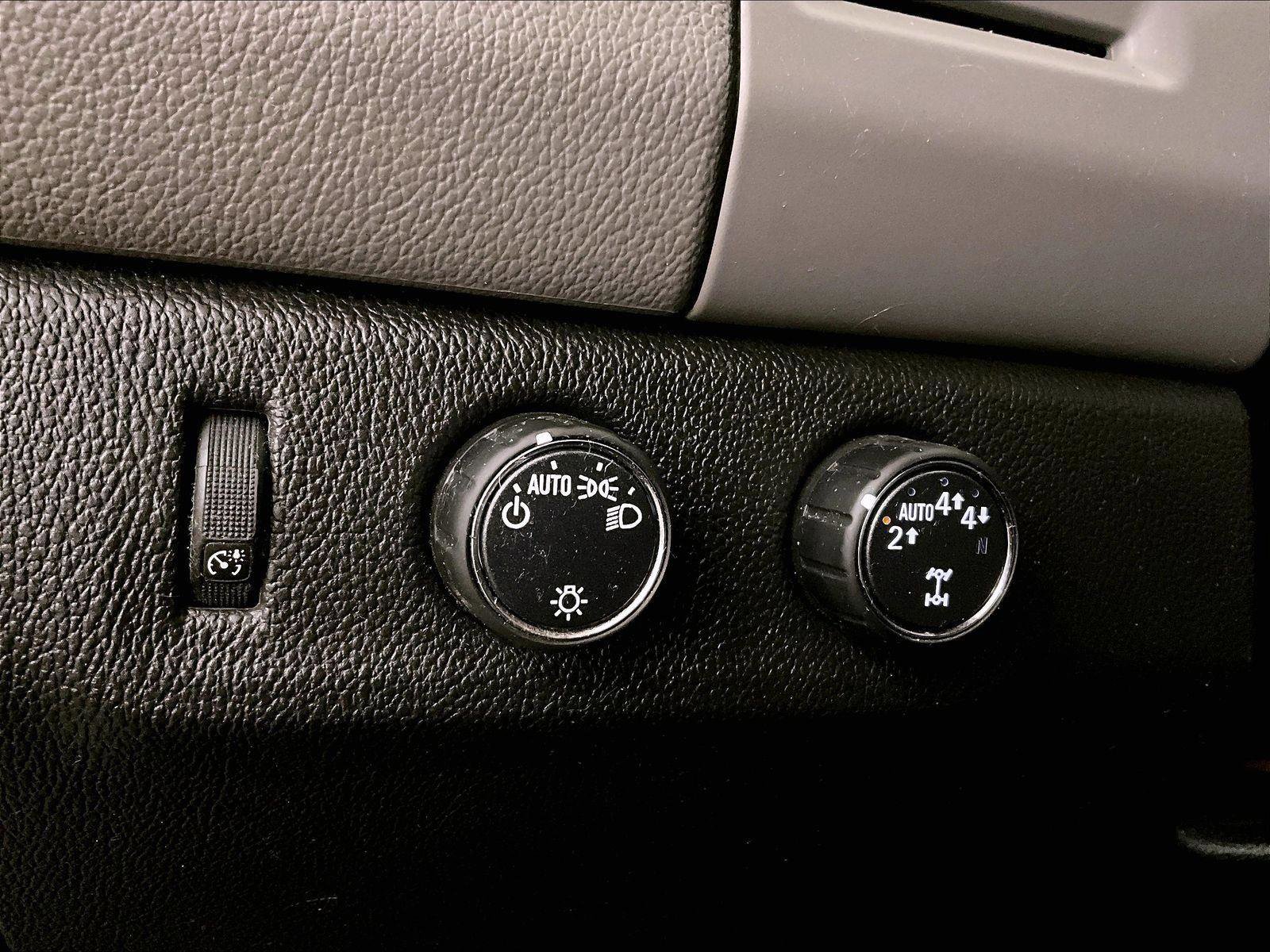 Used 2018 Chevrolet Colorado LT AWD/4WD image 31