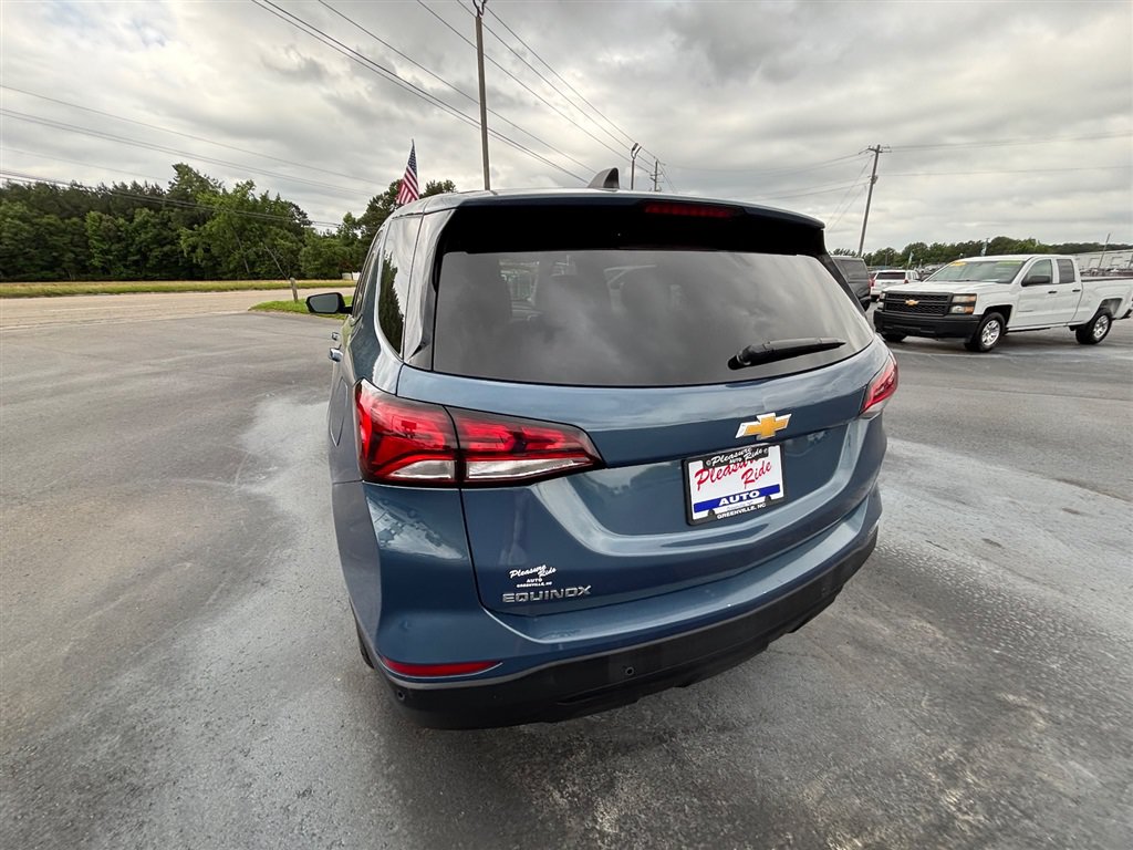 Used 2024 Chevrolet Equinox LS w/ LS Convenience Package FWD image 4