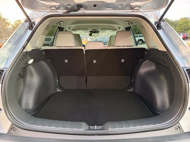 Used 2026 Toyota Corolla Cross L FWD image 28