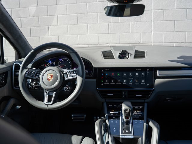 Certified 2022 Porsche Cayenne Turbo image 17