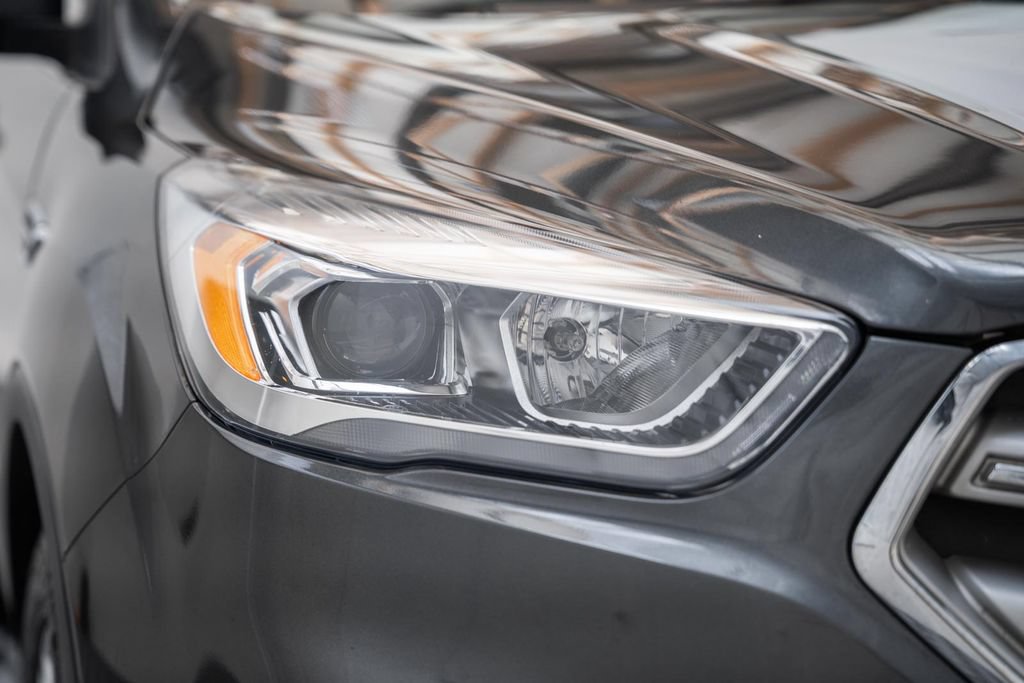 Used 2018 Ford Escape SEL FWD image 13
