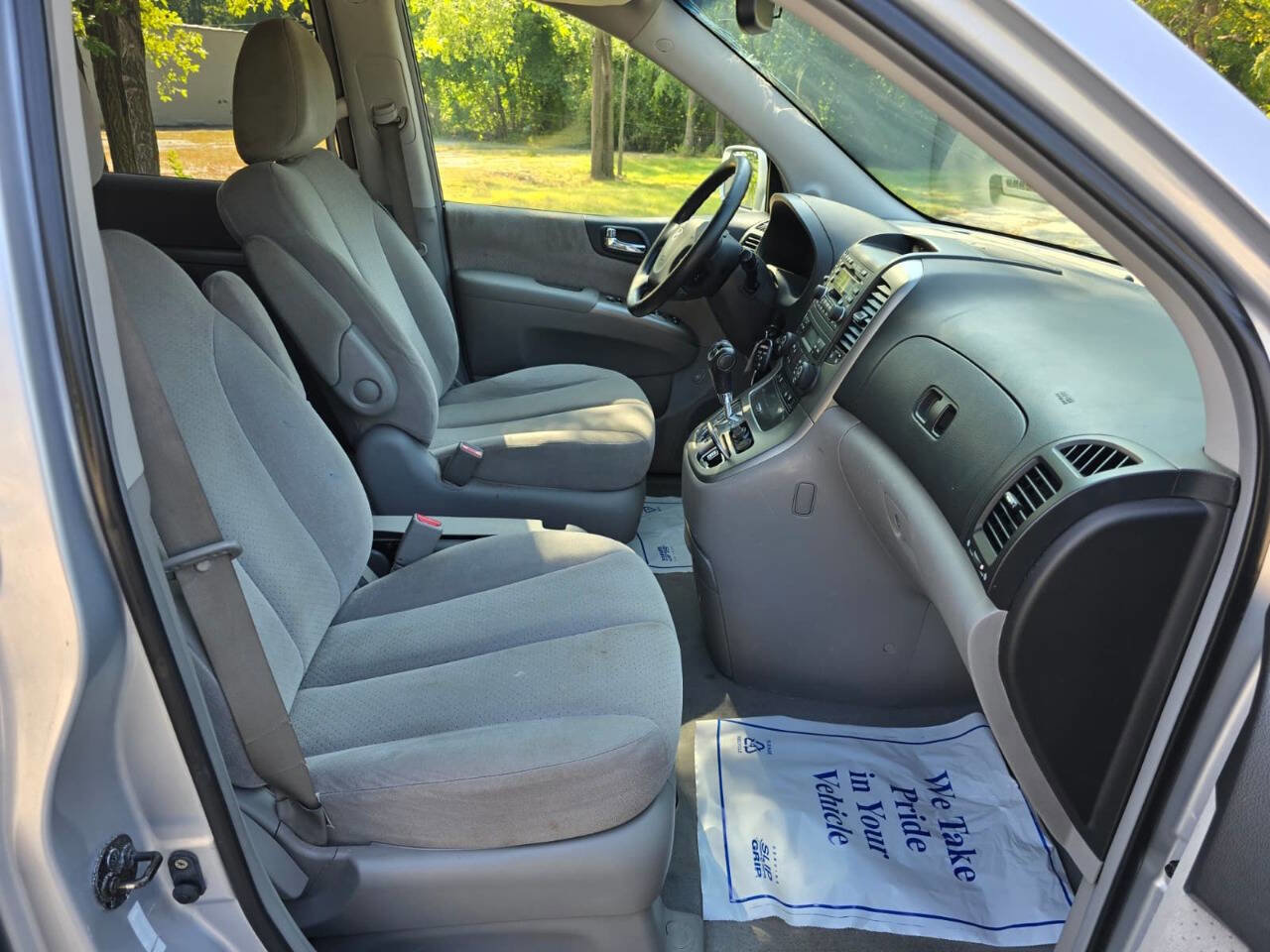 Used 2007 Hyundai Entourage GLS FWD image 13