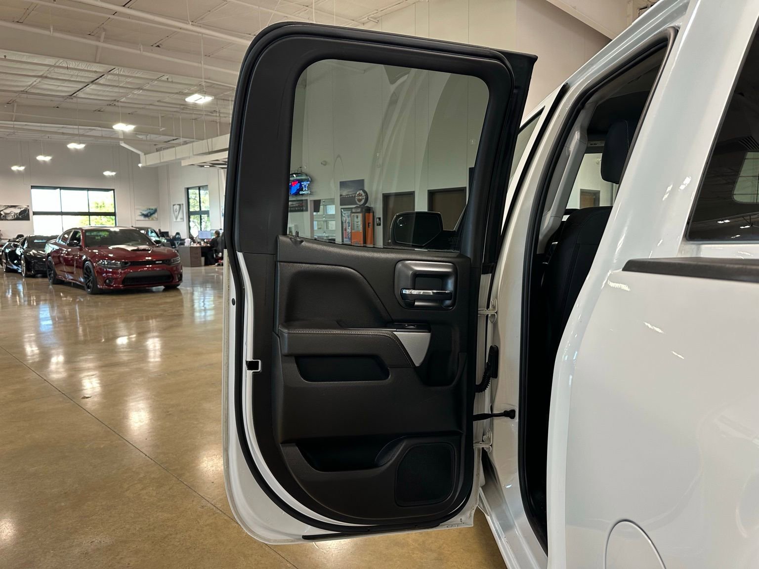 Used 2018 Chevrolet Silverado 1500 LT w/ All Star Edition image 29