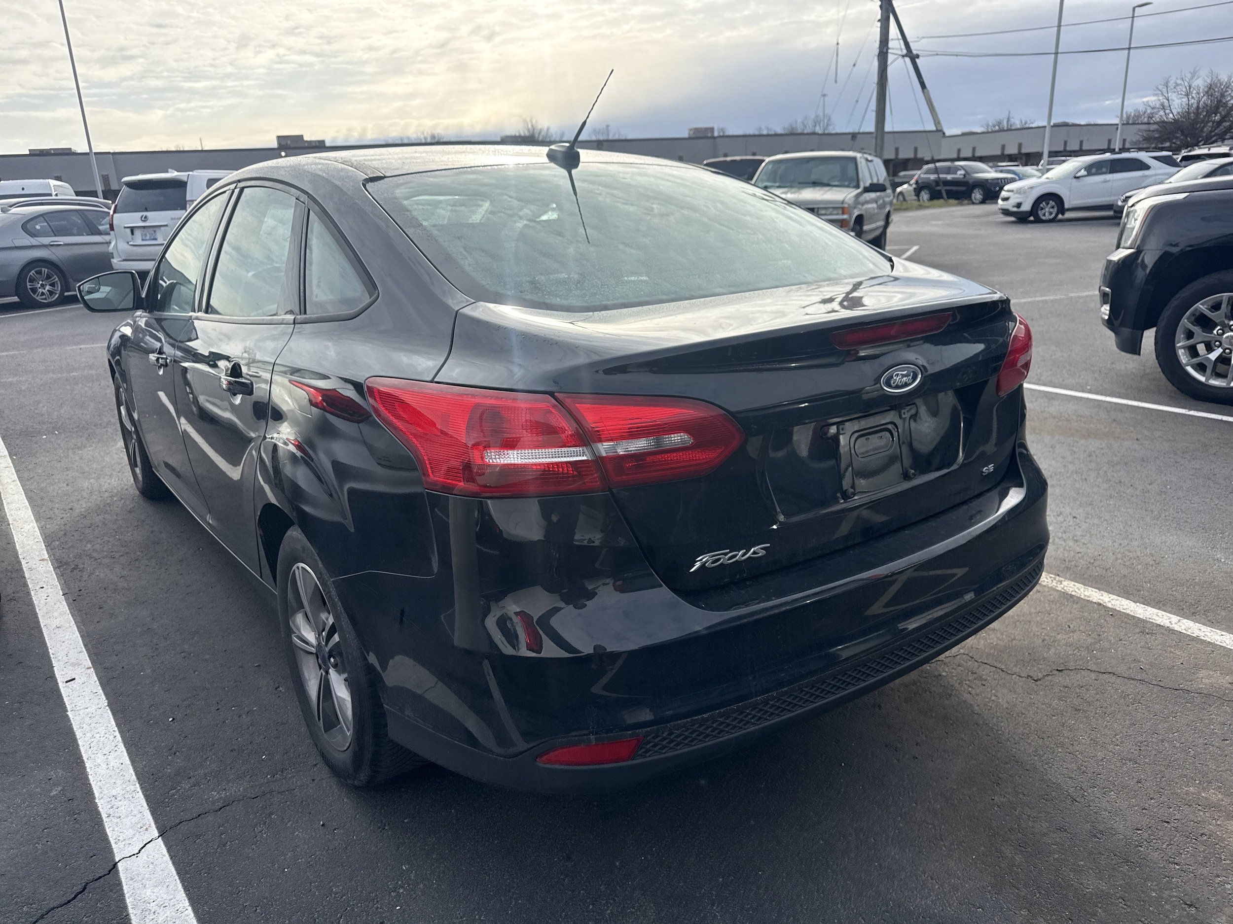 Used 2018 Ford Focus SE w/ SE Winter Package image 6