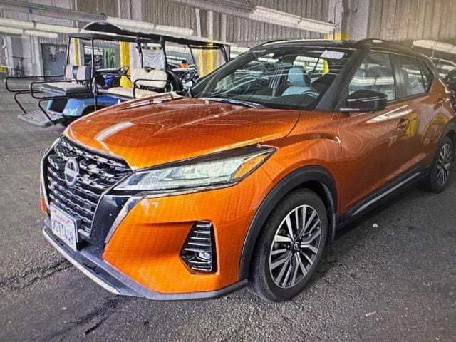 Certified 2023 Nissan Kicks SR w/ SR Premium Package FWD image 4