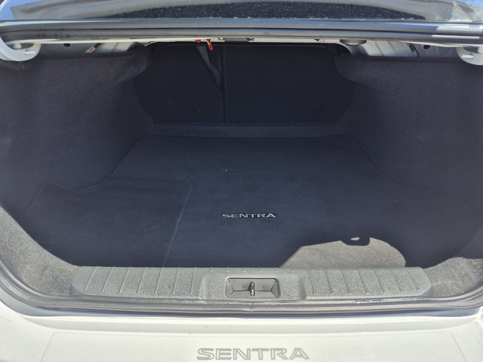 Certified 2023 Nissan Sentra SV FWD image 22
