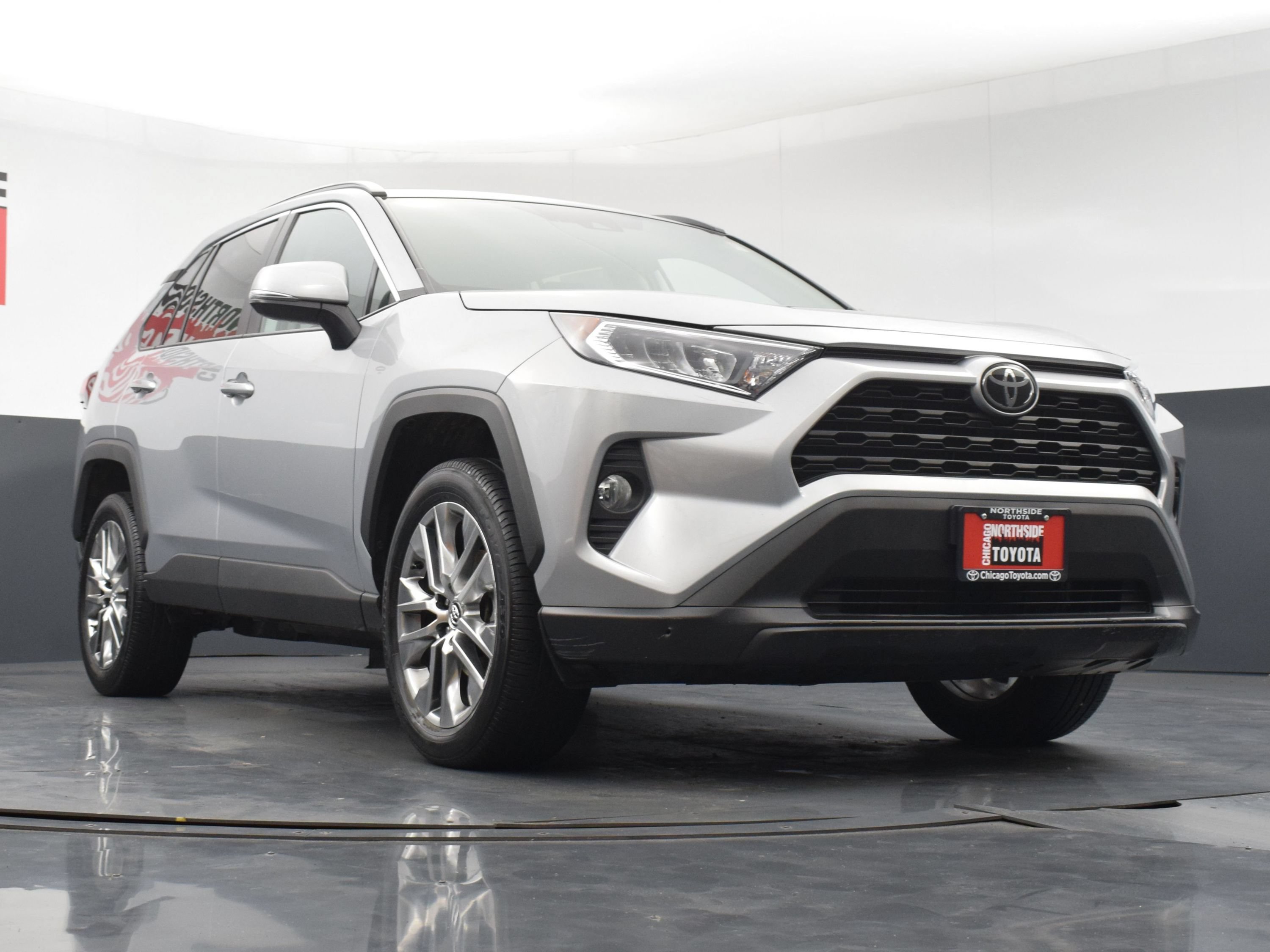 Used 2020 Toyota RAV4 XLE Premium AWD/4WD image 31