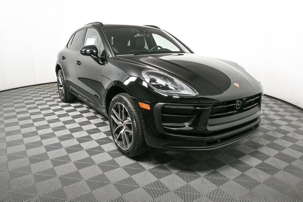 Certified 2026 Porsche Macan AWD/4WD image 27