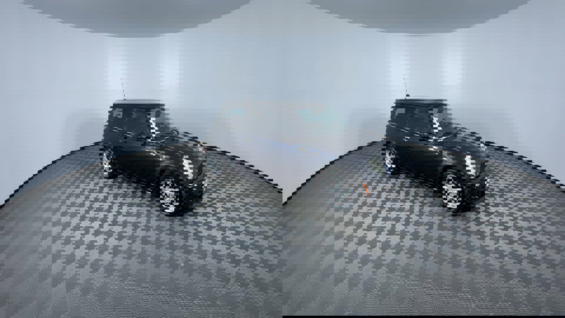 Used 2005 MINI Cooper Hardtop image 2