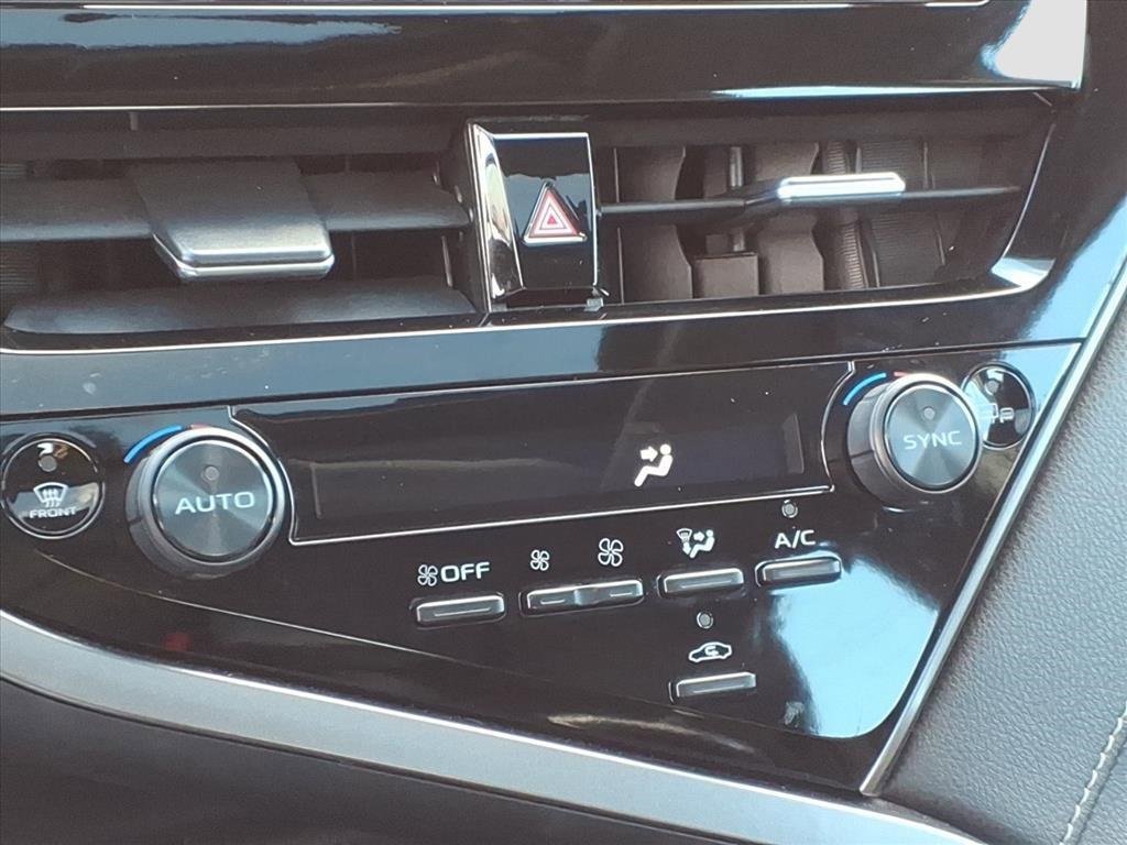 Used 2023 Toyota Camry SE image 20