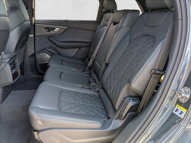 New 2026 Audi SQ7 Prestige image 17