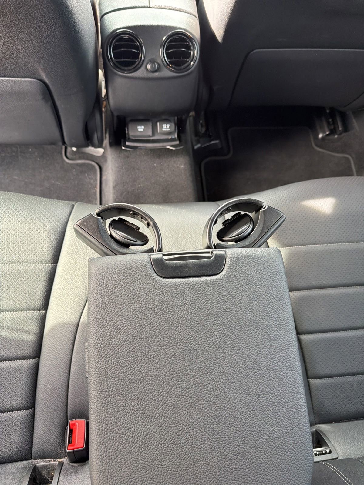 Used 2019 Mercedes-Benz GLC 300 4MATIC image 18