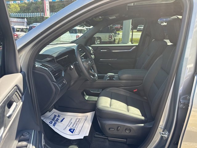 Used 2025 GMC Acadia Elevation w/ Elevation Premium Package image 11