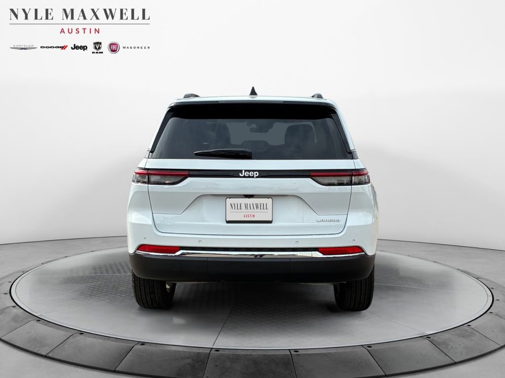 New 2025 Jeep Grand Cherokee Laredo w/ MOPAR Finishing Package RWD image 14