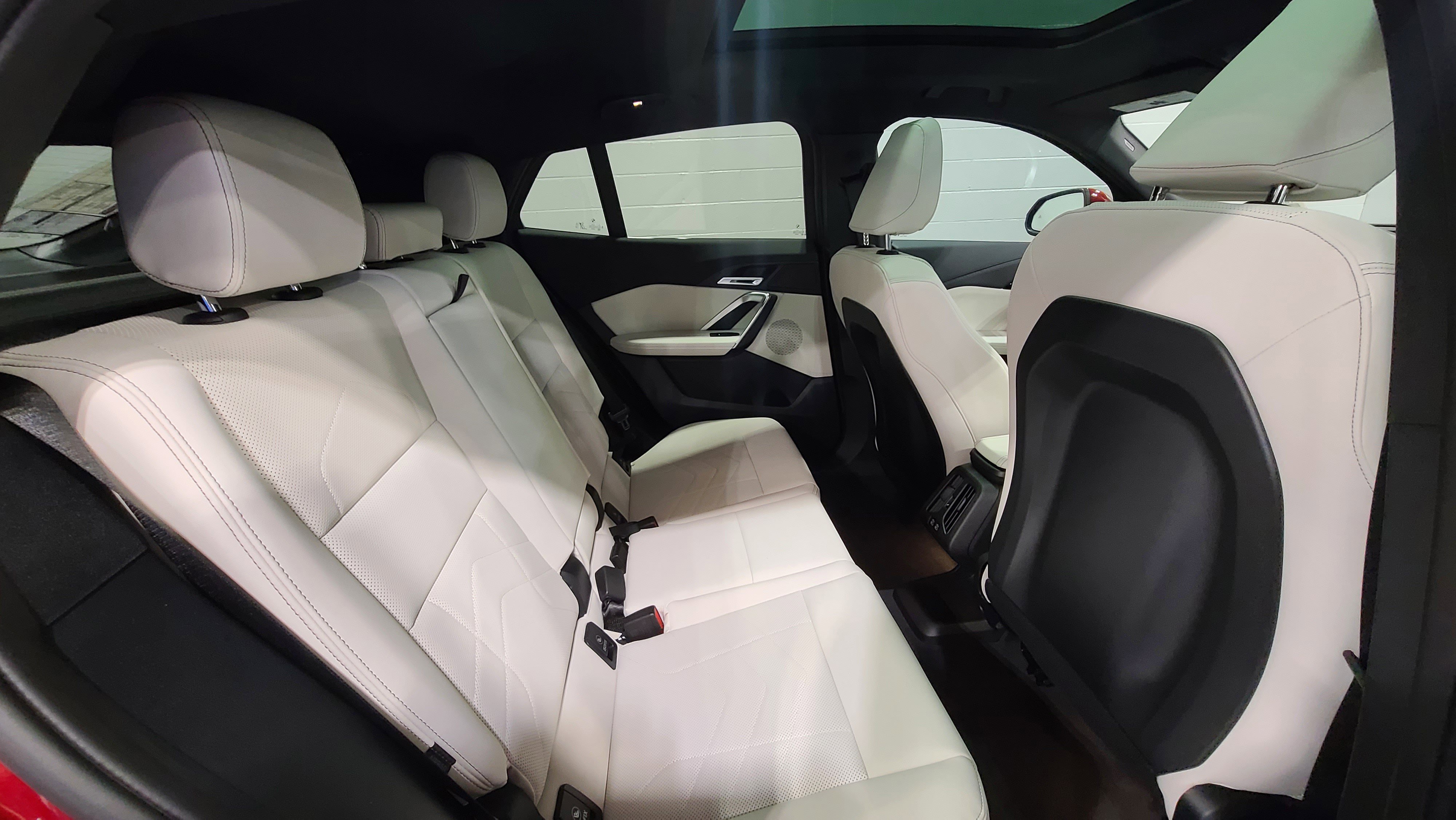 Used 2026 BMW X2 xDrive28i w/ Technology Package AWD/4WD image 27