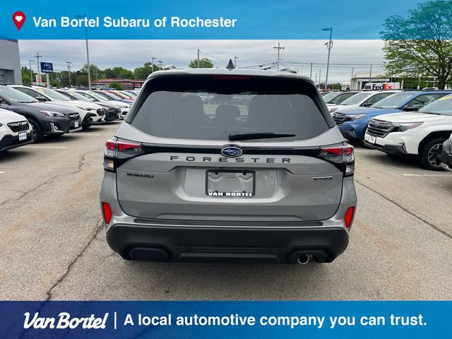 Certified 2025 Subaru Forester Touring AWD/4WD image 4
