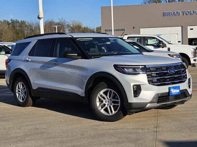 New 2026 Ford Explorer Active w/ Active Comfort Package RWD image 2