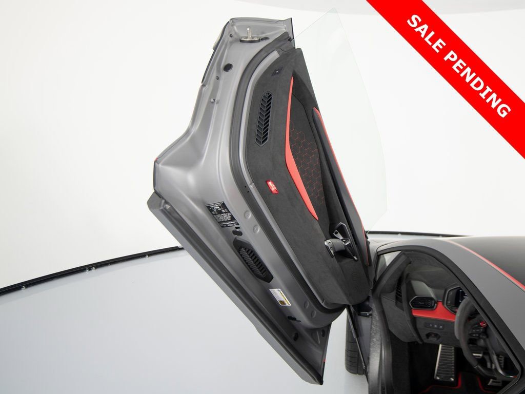 Used 2024 Lamborghini Revuelto image 13