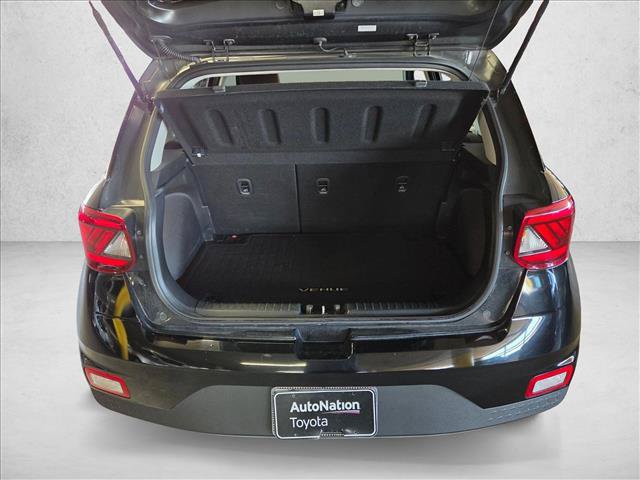 Used 2024 Hyundai Venue SEL FWD image 17