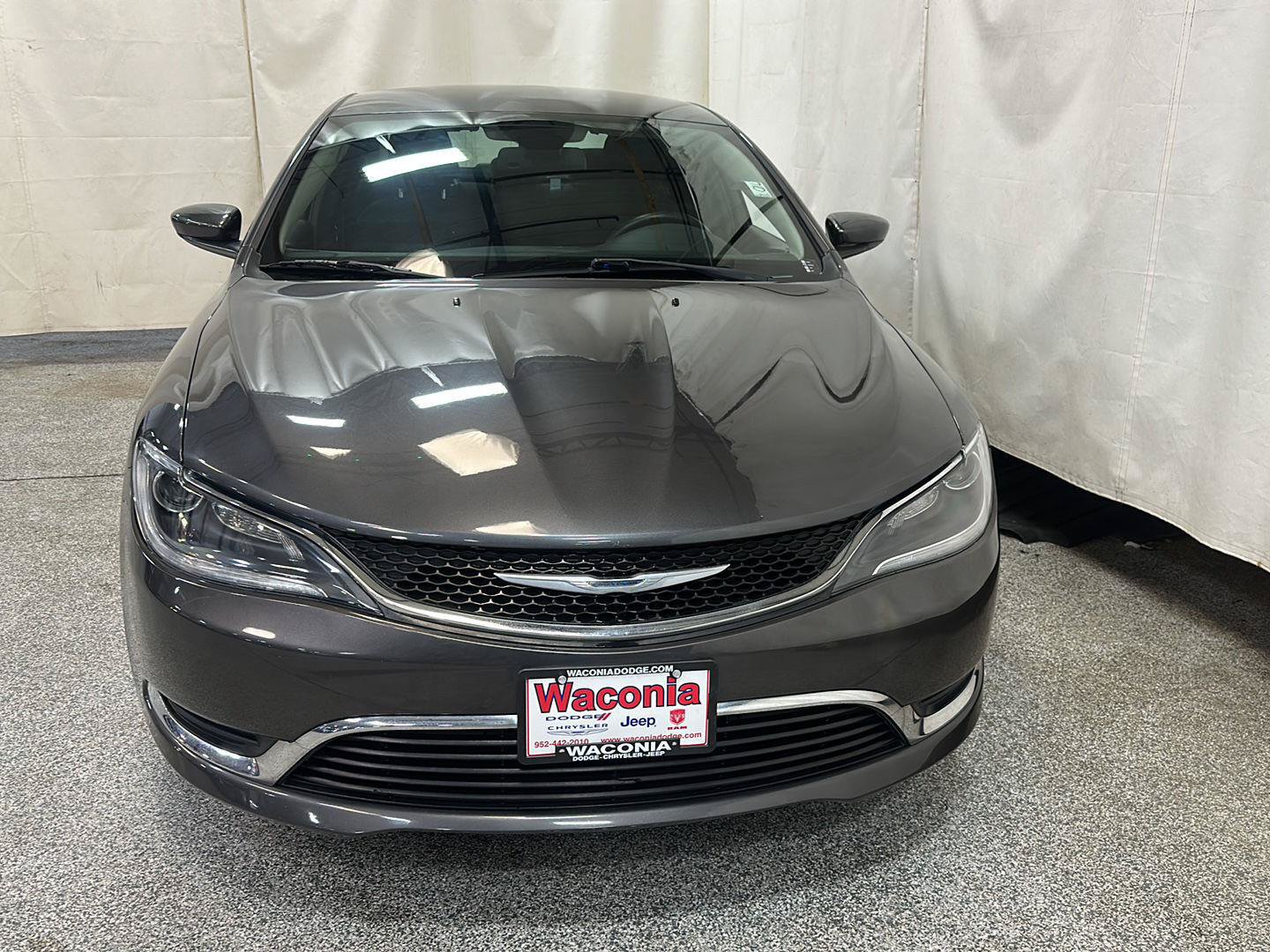 Used 2016 Chrysler 200 Limited w/ Convenience Group FWD image 8