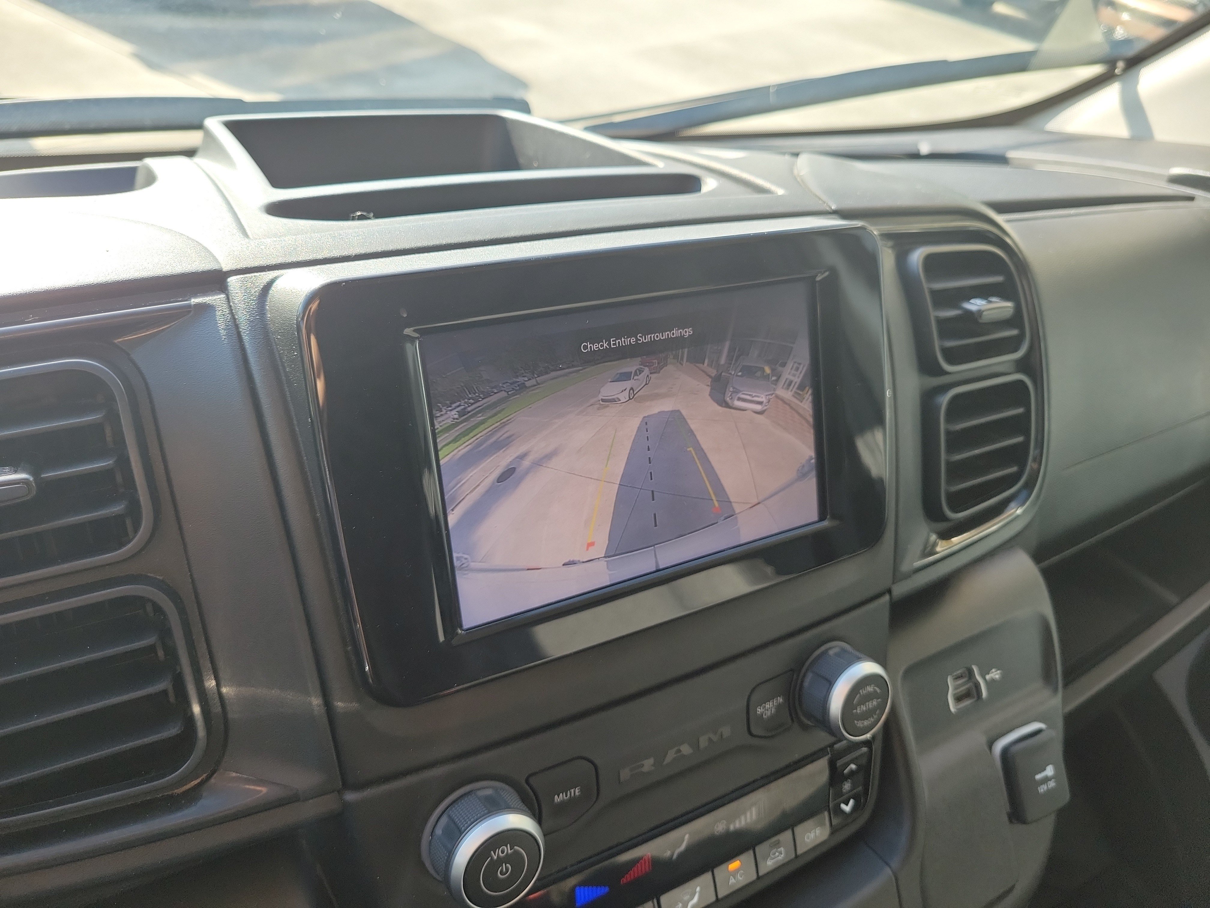 Used 2025 RAM ProMaster 2500 w/ Convenience Group FWD image 30