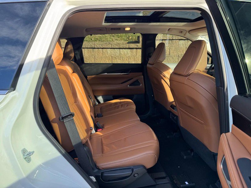 Used 2023 INFINITI QX60 Sensory w/ Vision Package image 10