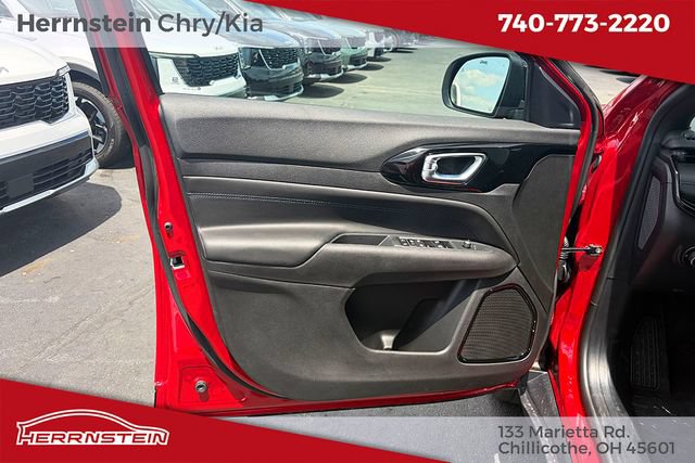 New 2026 Jeep Compass Latitude AWD/4WD image 13
