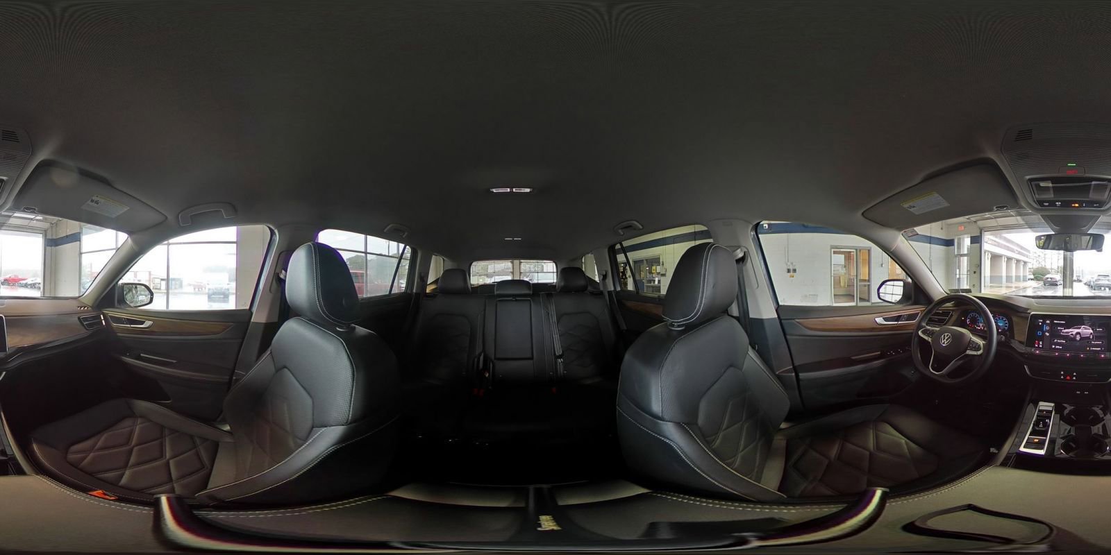 Used 2025 Volkswagen Atlas SE image 42