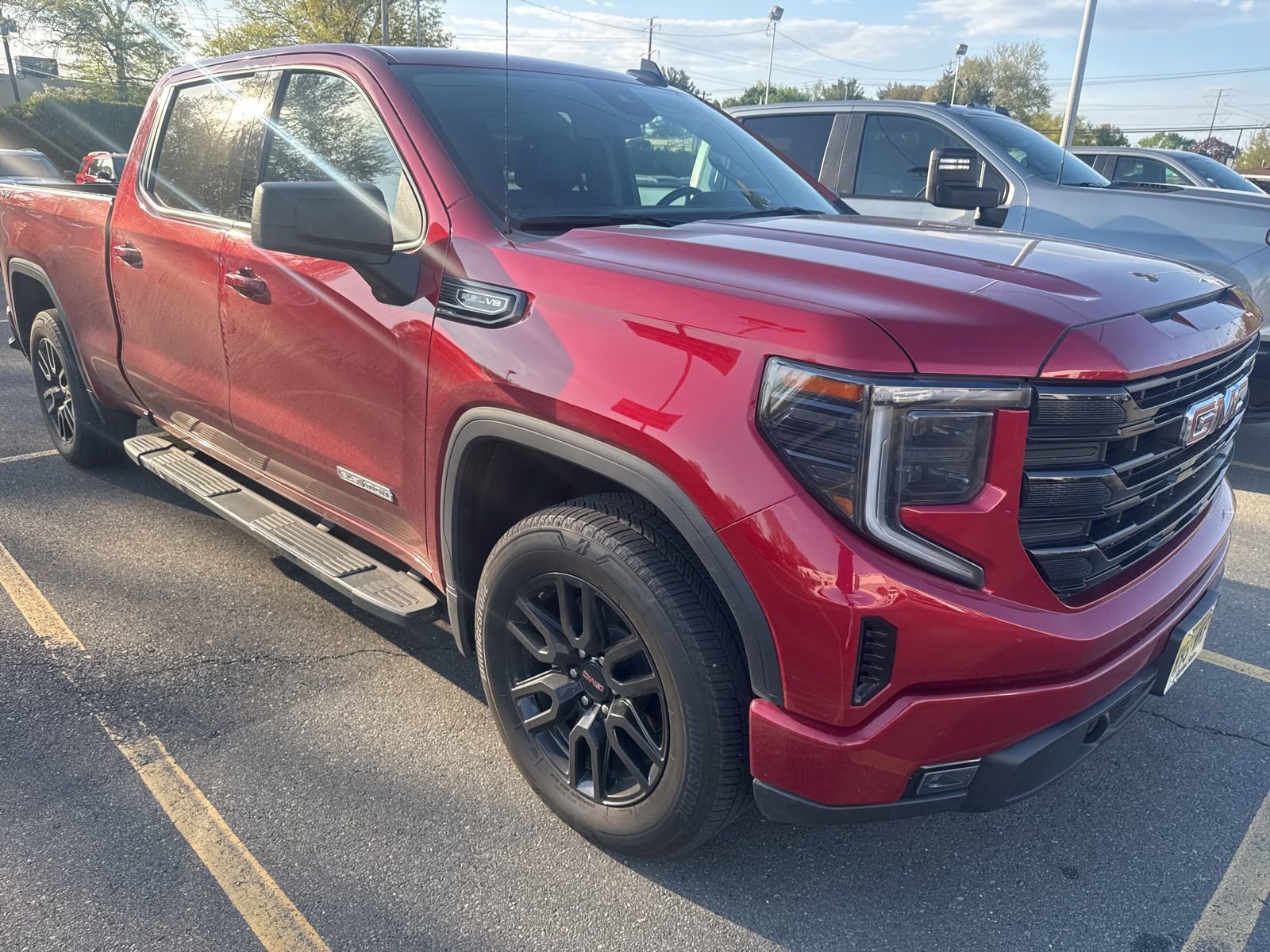 Used 2024 GMC Sierra 1500 Elevation w/ Preferred Package AWD/4WD image 2