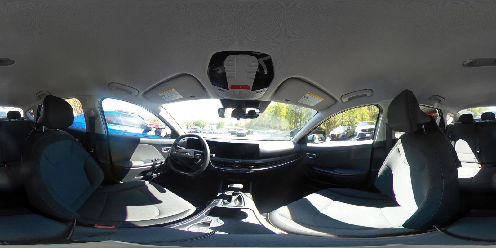 Used 2025 Kia K4 LXS image 37