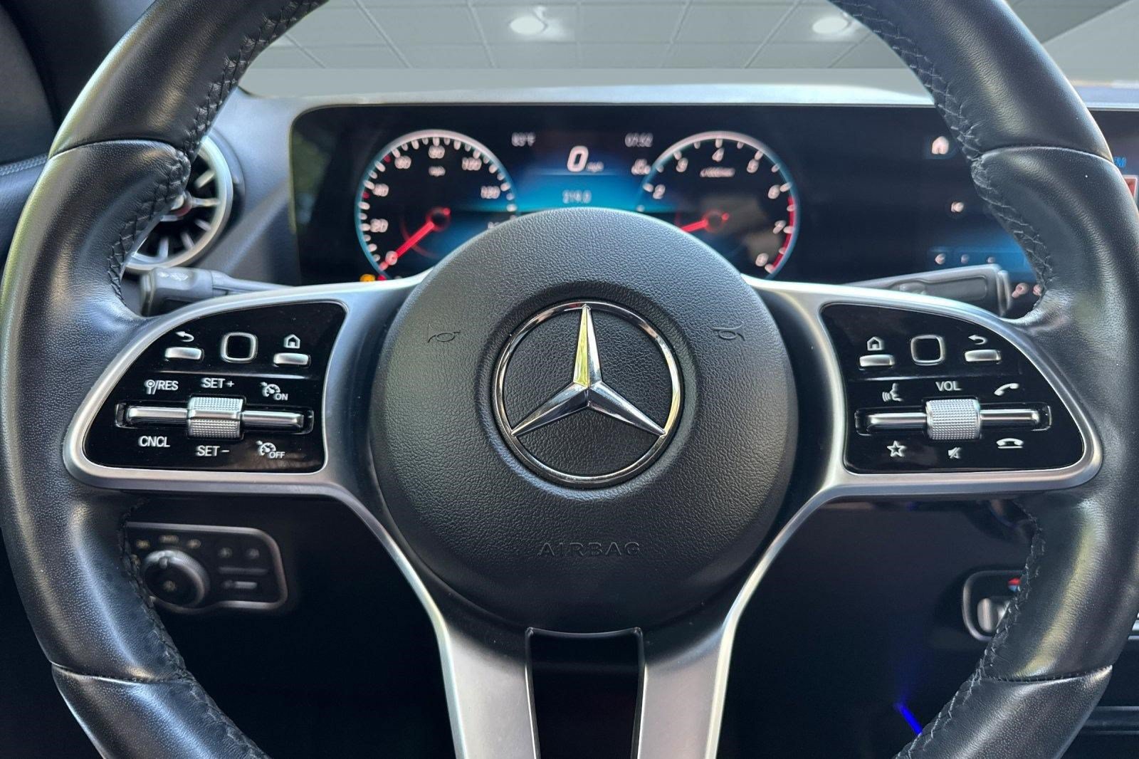 Certified 2023 Mercedes-Benz GLA 250 4MATIC image 11
