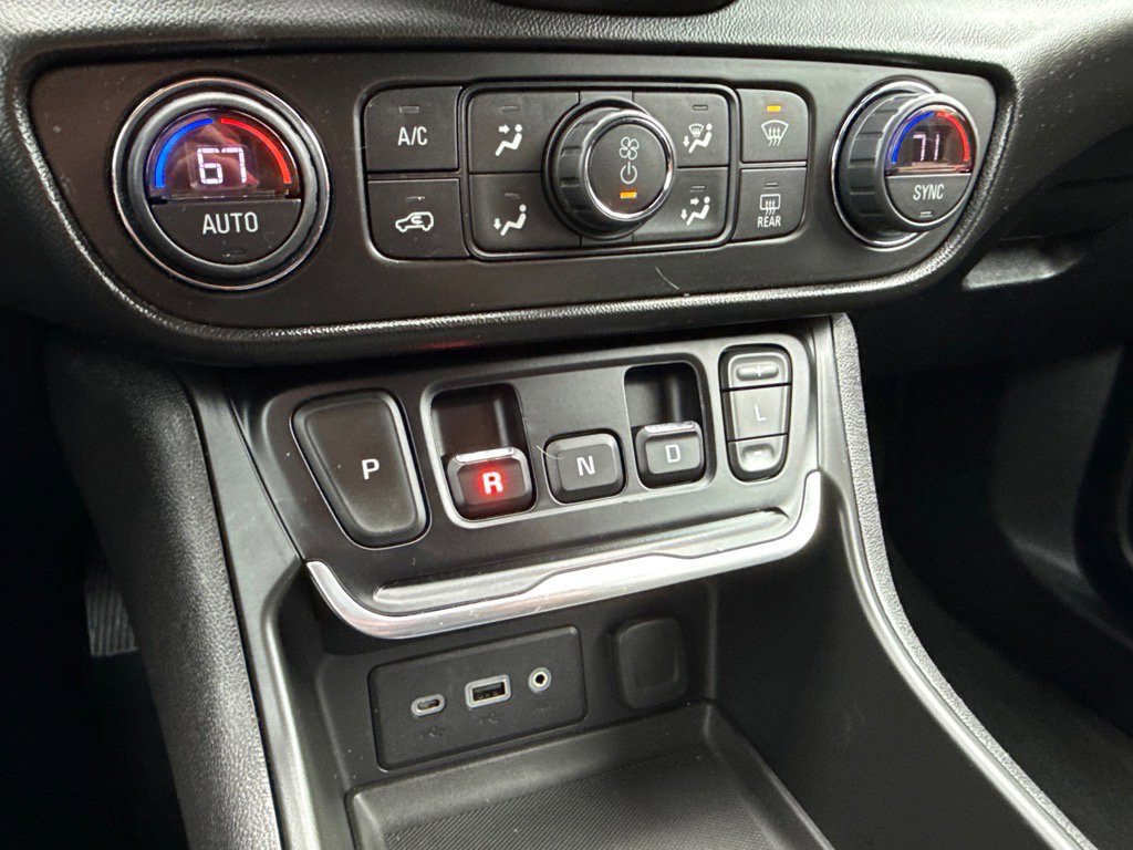 Used 2018 GMC Terrain SLE w/ Driver Convenience Package AWD/4WD image 26