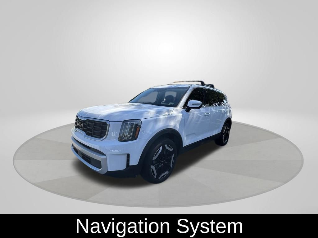 Used 2024 Kia Telluride S image 3