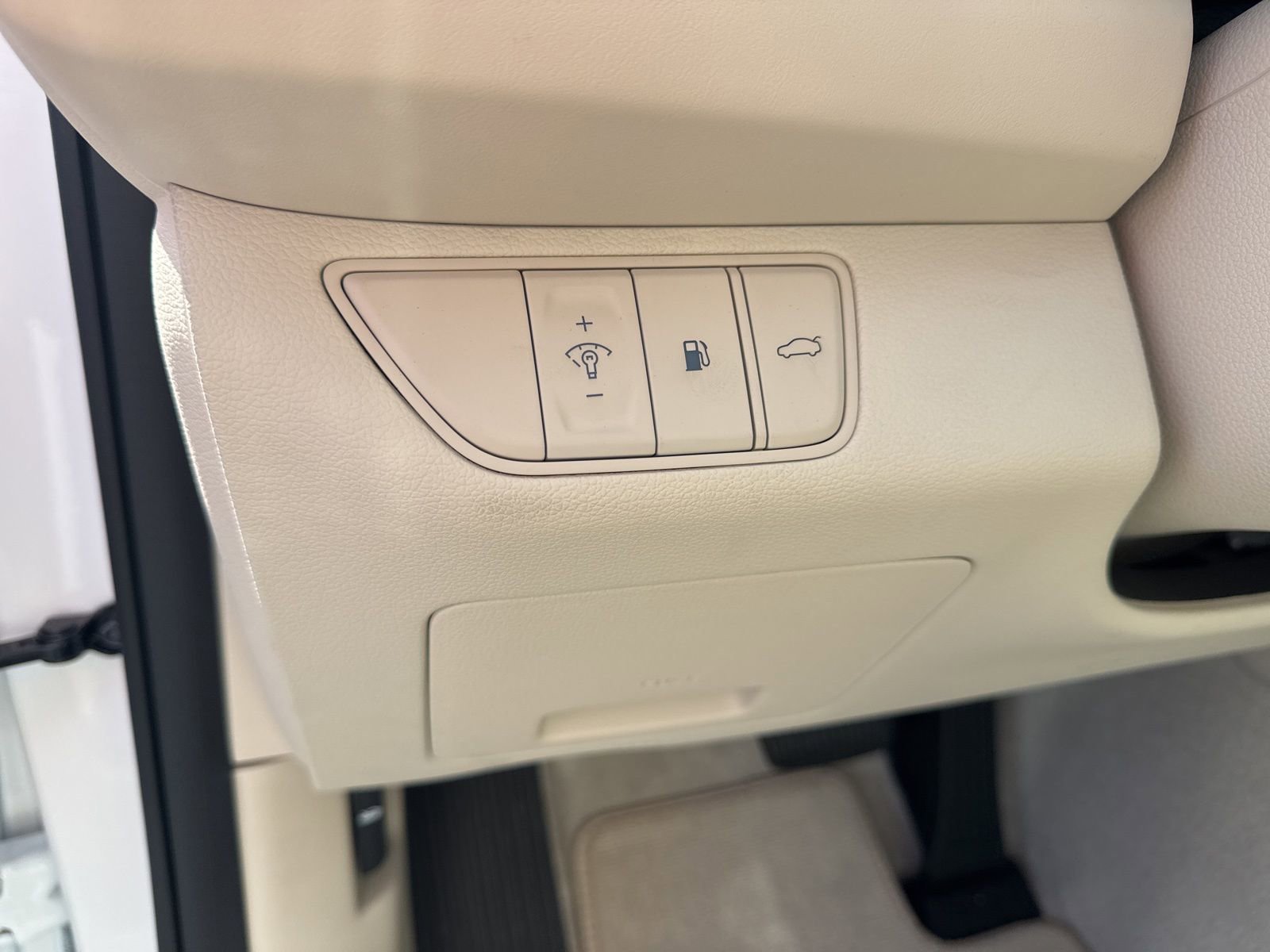 Used 2026 Genesis G70 2.5T Prestige image 20