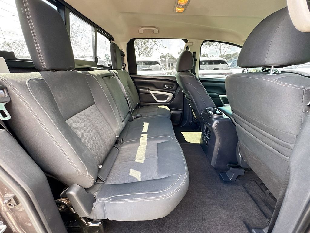 Used 2019 Nissan Titan SV w/ SV Convenience Package AWD/4WD image 28
