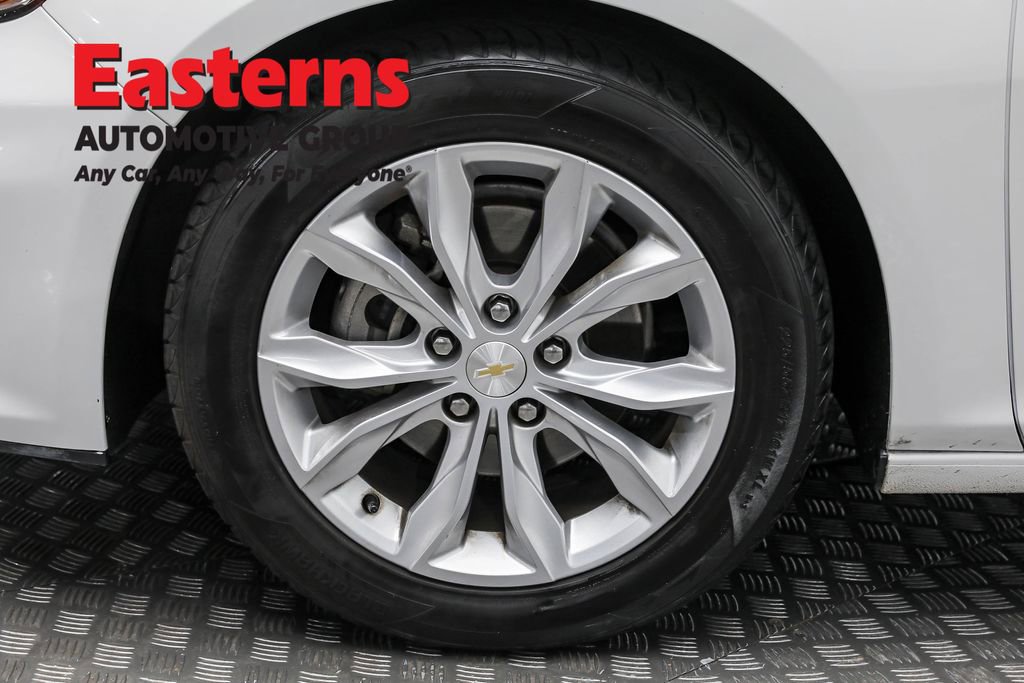 Used 2023 Chevrolet Malibu LT image 32