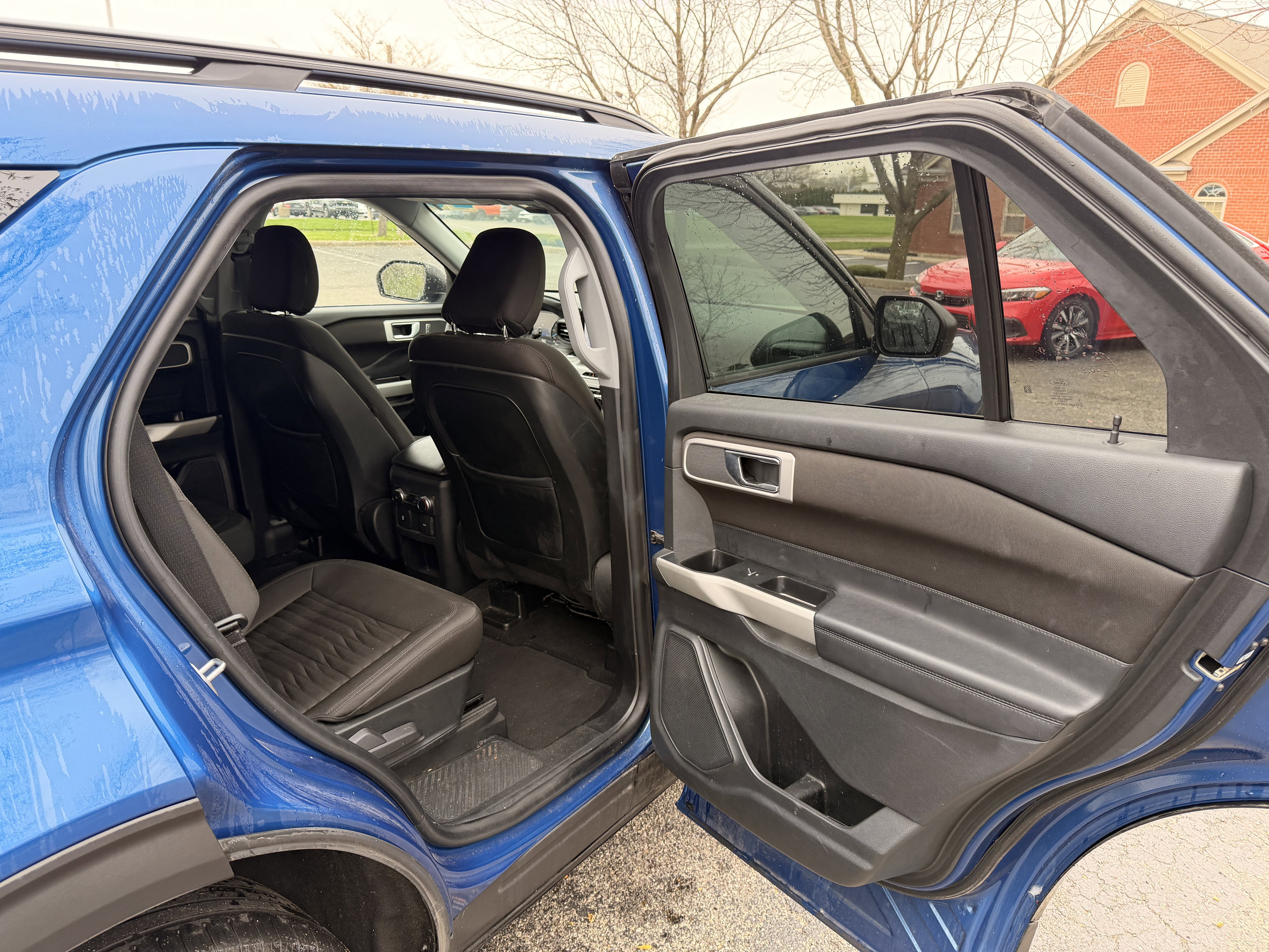 Used 2020 Ford Explorer XLT image 13