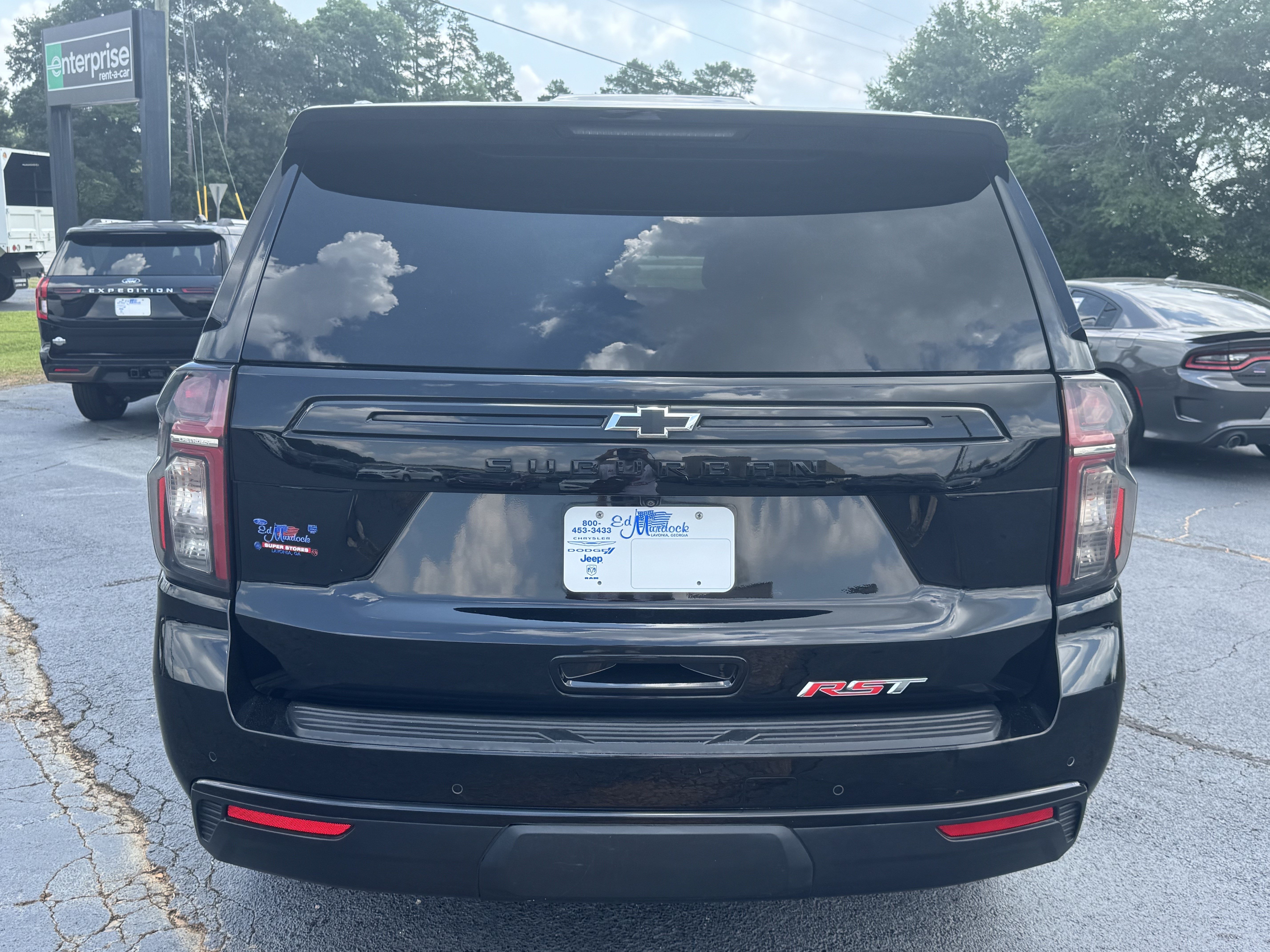 Used 2024 Chevrolet Suburban RST AWD/4WD image 6