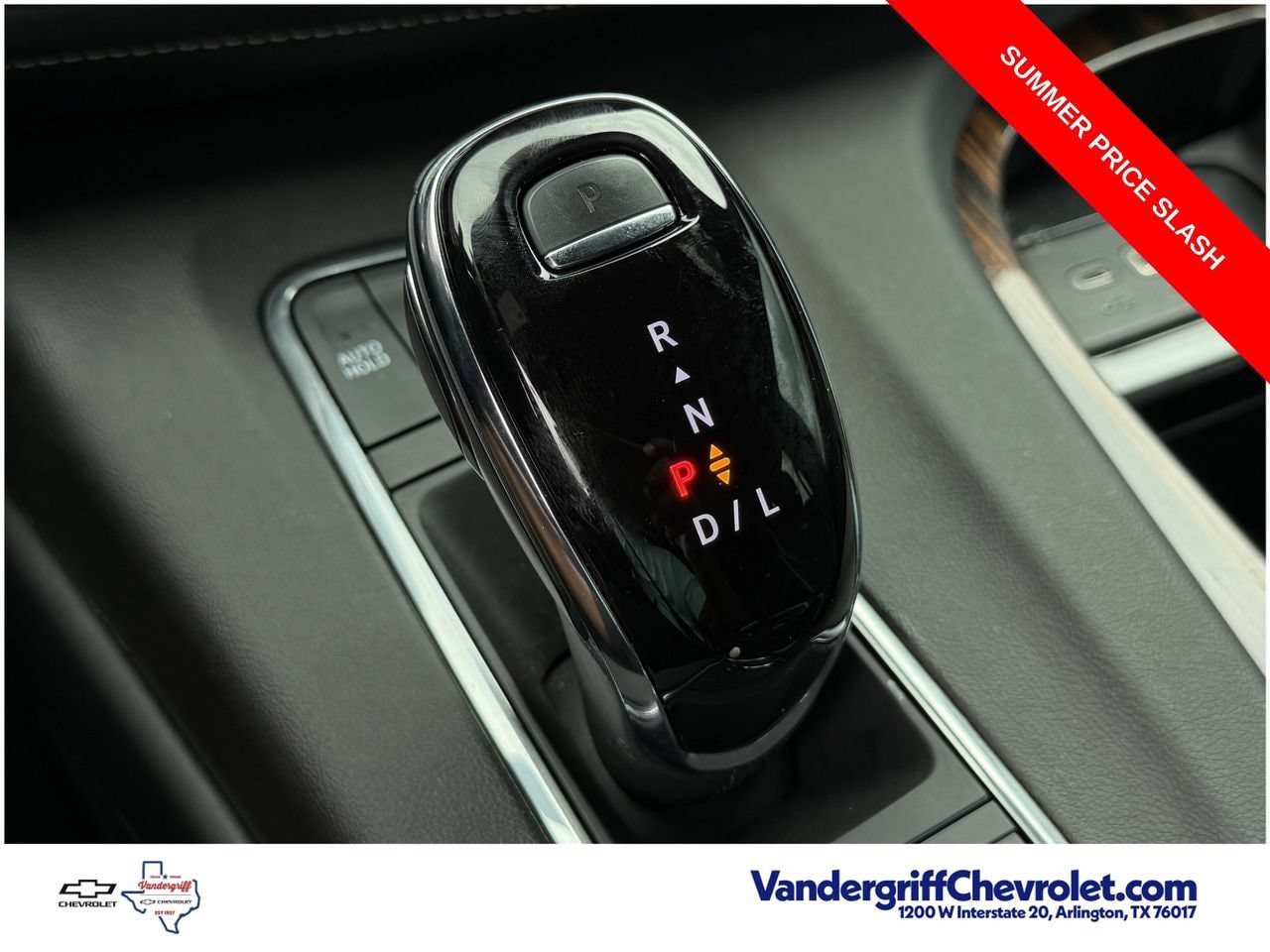 Certified 2023 Cadillac Escalade Premium Luxury w/ LPO, Floor Liner Package AWD/4WD image 17