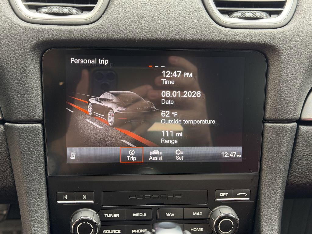 Used 2025 Porsche 718 Cayman w/ Sport Chrono Package image 38