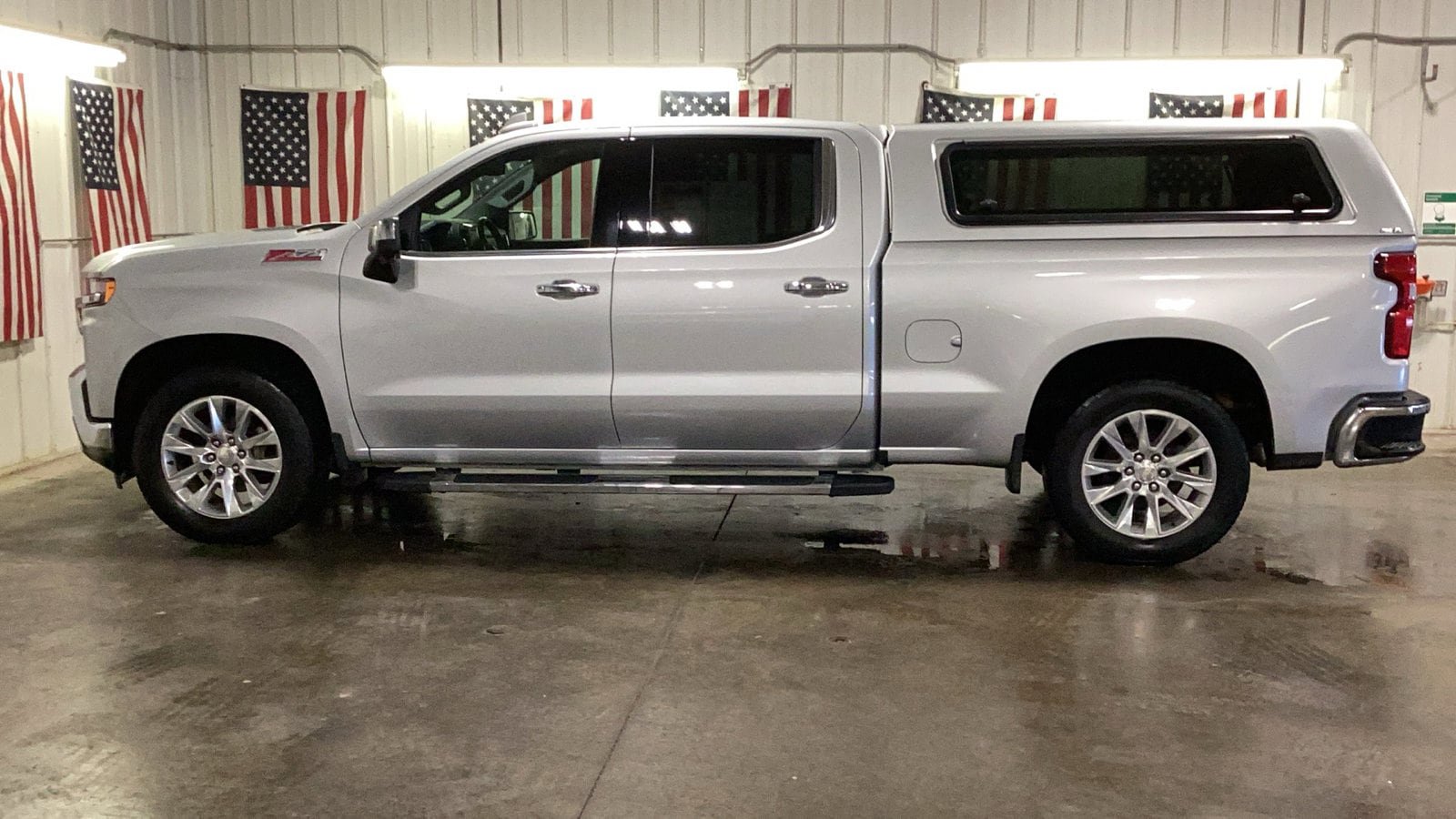 Used 2021 Chevrolet Silverado 1500 LTZ AWD/4WD image 3