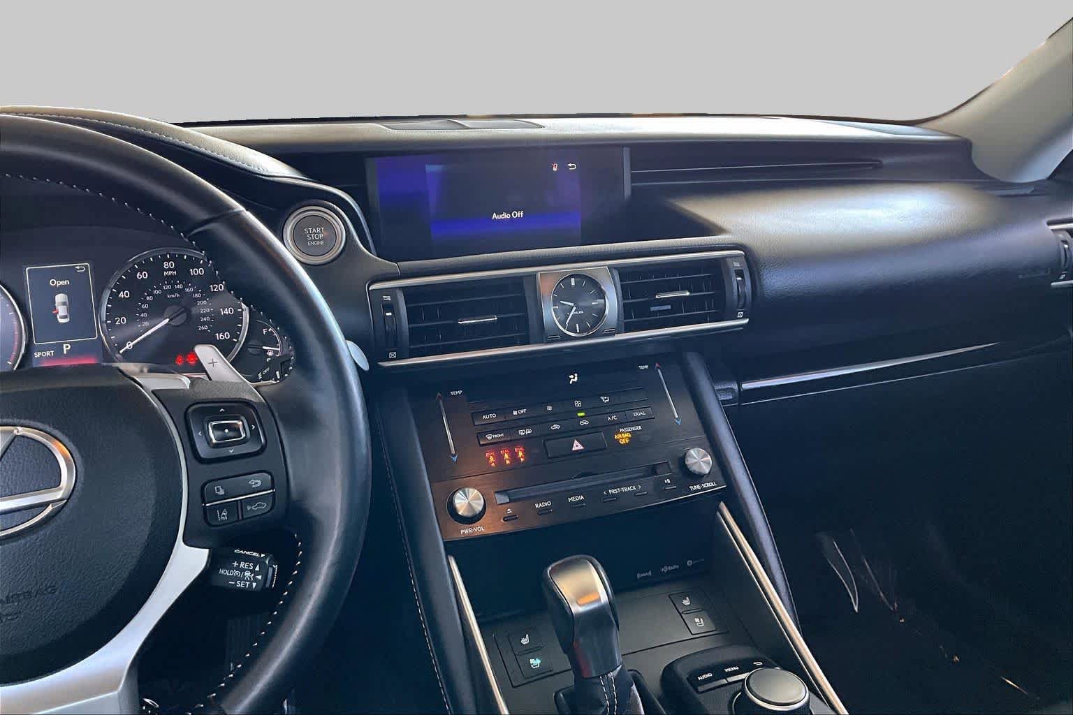 Used 2017 Lexus IS 200t w/ Premium Package RWD image 7