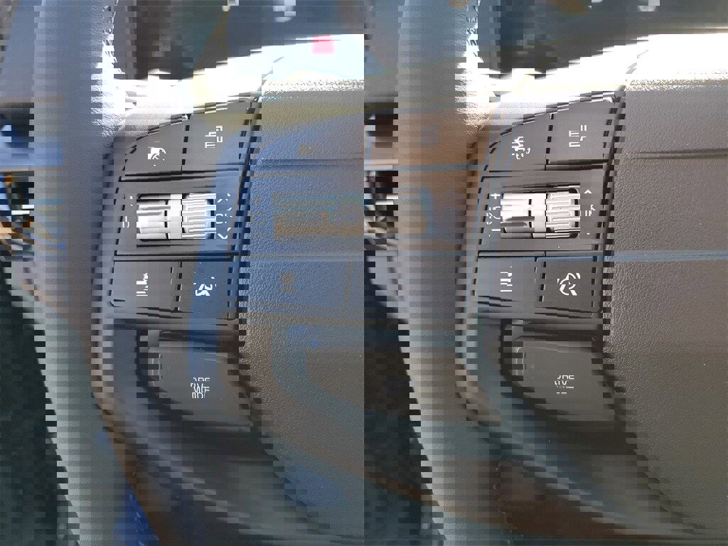 New 2026 Kia Sportage EX image 12