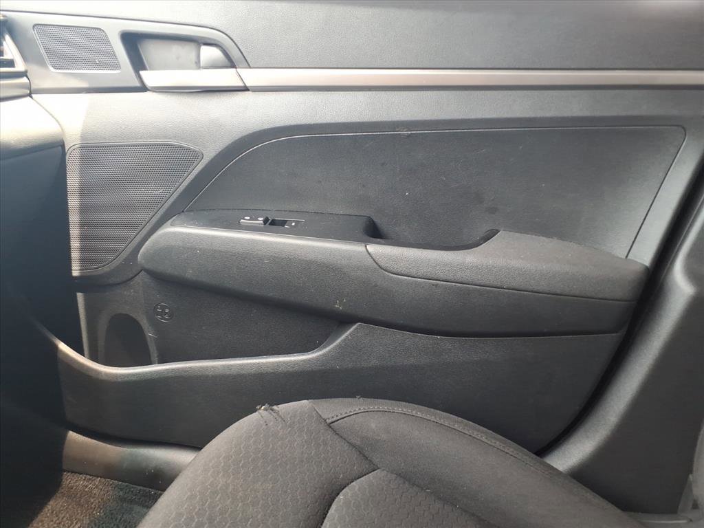 Used 2020 Hyundai Elantra SE w/ Cargo Package (C1) FWD image 26