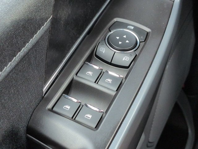 Used 2024 Ford F150 Lightning XLT AWD/4WD image 24