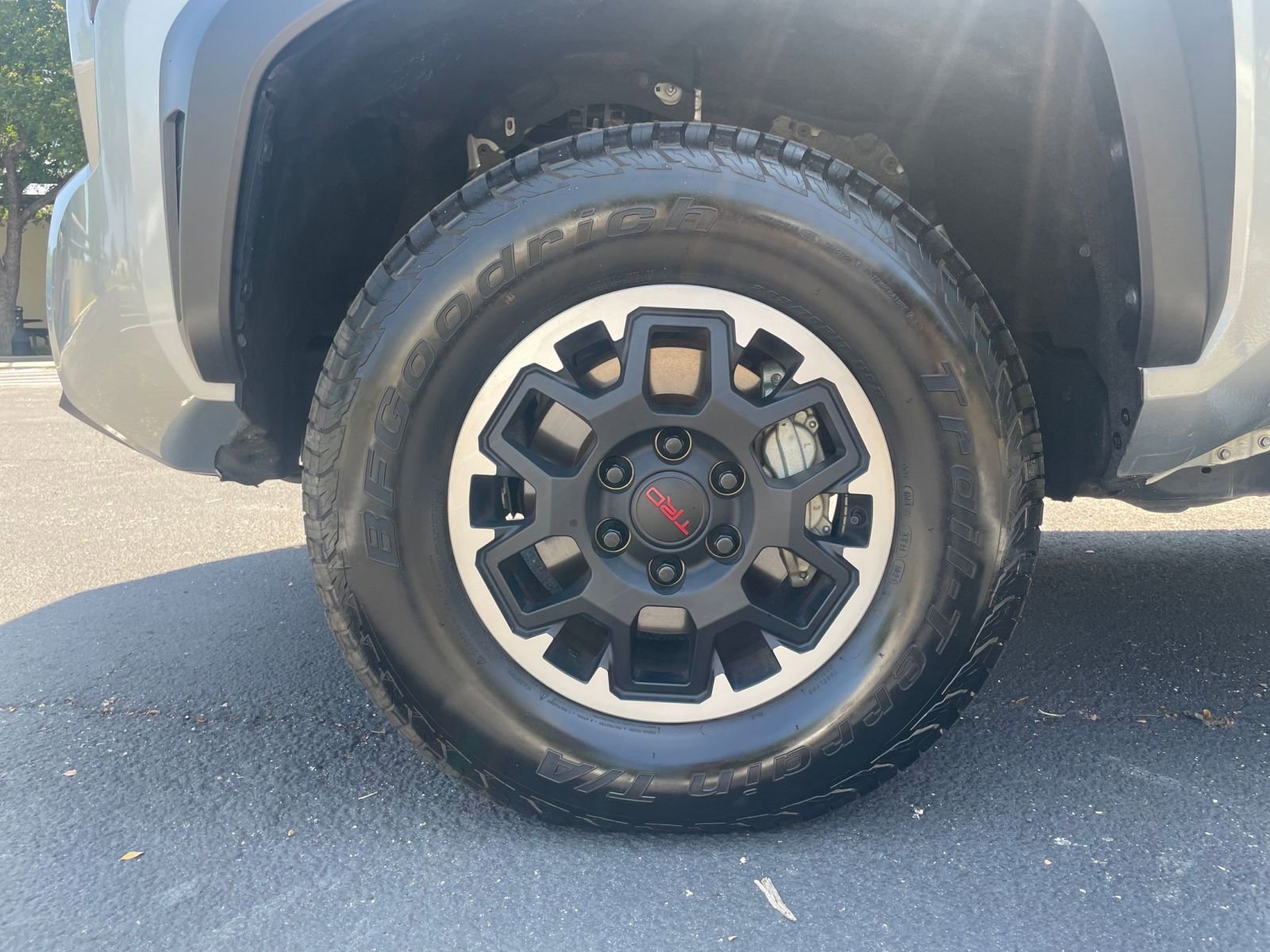 Used 2024 Toyota Tacoma TRD Off-Road AWD/4WD image 25
