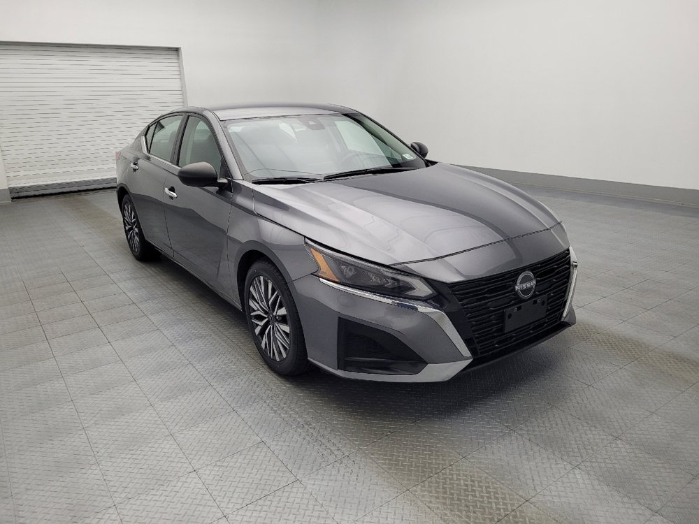 Used 2024 Nissan Altima 2.5 SV image 13