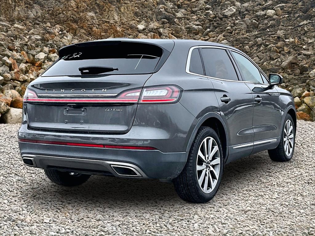 Used 2019 Lincoln Nautilus Select image 2