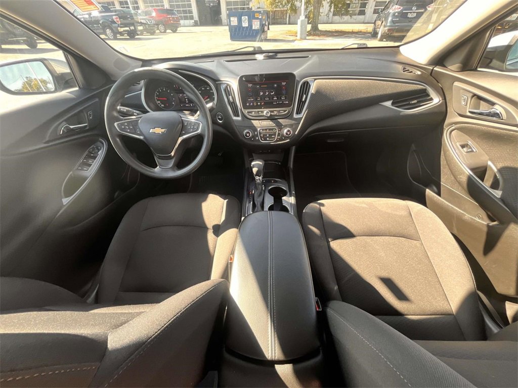 Used 2024 Chevrolet Malibu LT image 18