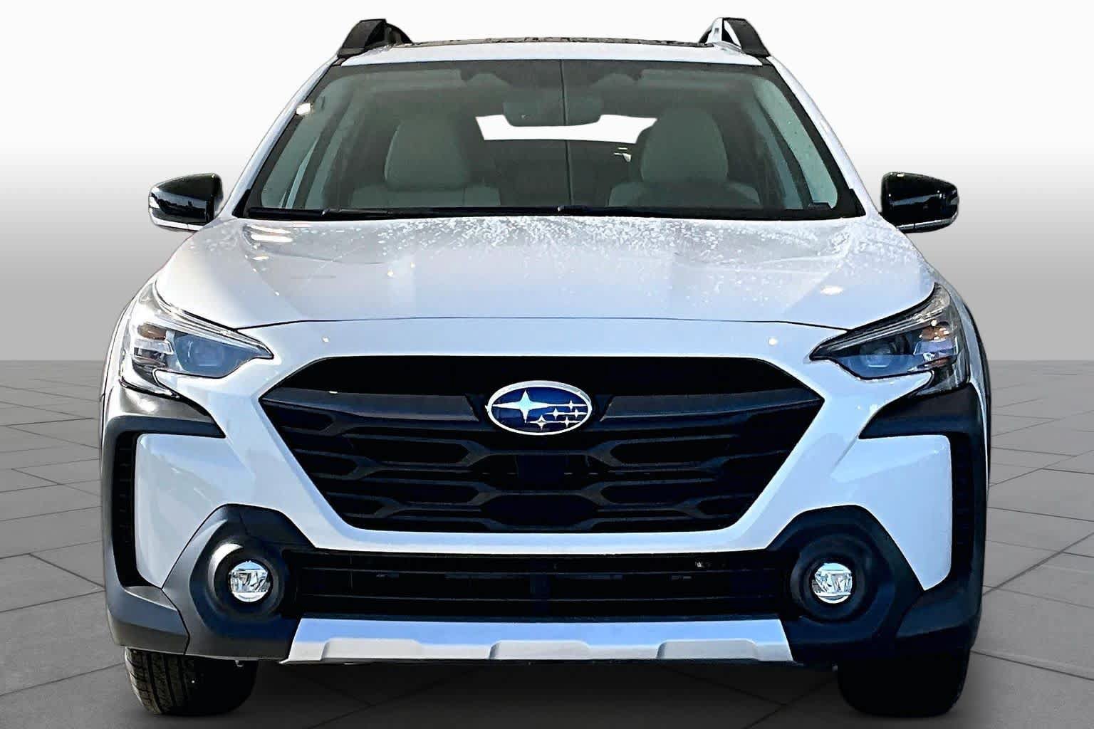 Used 2025 Subaru Outback Limited AWD/4WD image 3